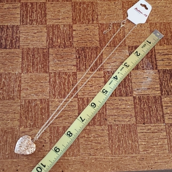 Heart Shape Necklace Open Photo jewelry - Picture 6 of 7